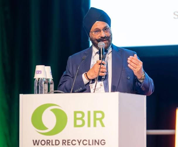 Ranjit S. Baxi speaking at a BIR World Recycling event